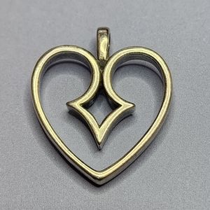 James Avery Retired The Kiss Sterling Pendant